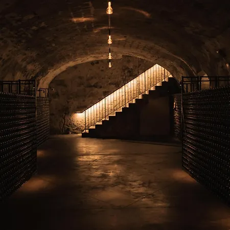 Le 3 Par Champagne Thiénot 5*