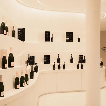 Hotel Le 3 Par Champagne Thiénot Reims