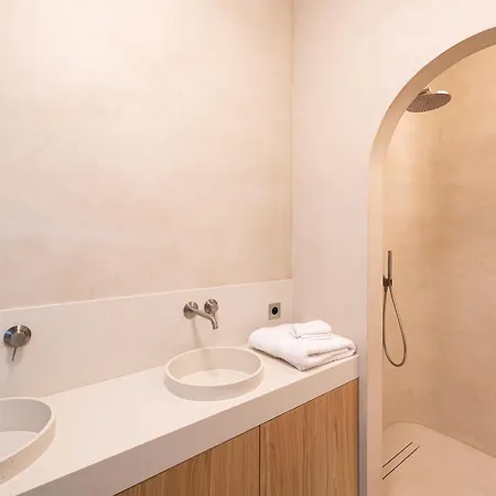 Boutique-hôtel Le 3 Par Champagne Thiénot 5* Reims