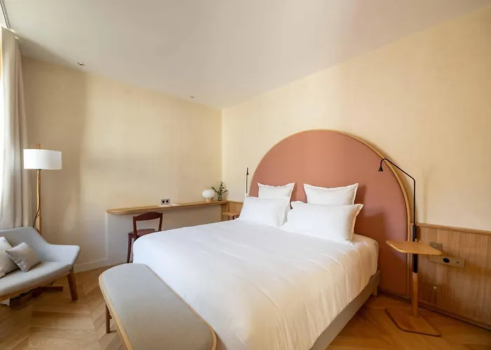 Le 3 Par Champagne Thiénot Hotel